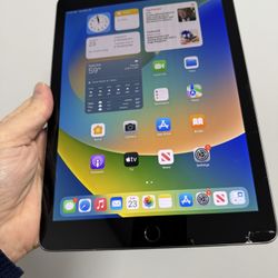 iPad Pro 9.7” 256GB With Cellular Sim Unlocked | Desbloqueado  - Please Read 