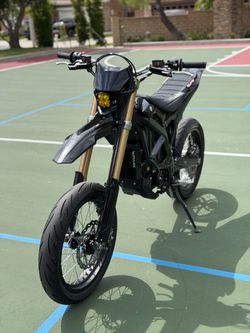 2025 Surron Ultra Bee