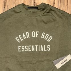 New Men’s Size XXS Fear Of God Essentials T Shirts - Fits Like A Large  