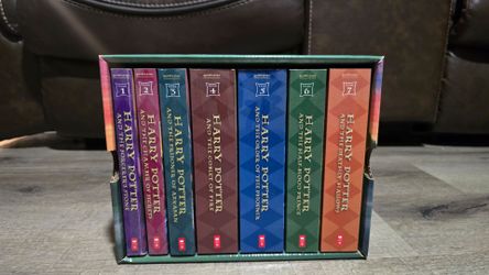 Harry Potter Complete 7-Book Papercover Box Set