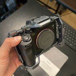 Sony Alpha A74 + Cage