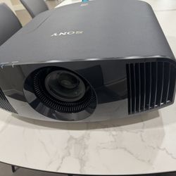 Sony 4k Sxrd Cinema grade Projector