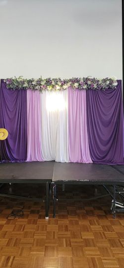 ARTIFICIAL PURPLE FLOWERS FOR BACKDROP DISPLAY