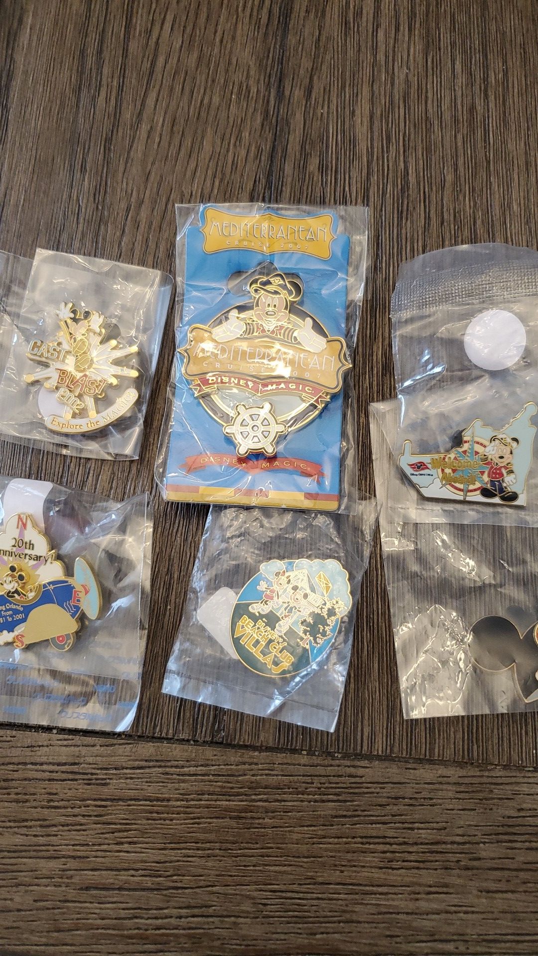 Disney pins