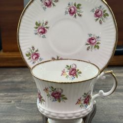 Elizabethan (England) fine bone china tea Cup And Saucer