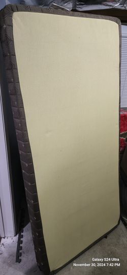 Stearns and Foster Full Size Box Spring