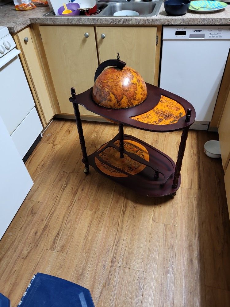 Globe Bar, 34.5”Wood Wine Bar Stand with Wheels, Bottom Shelf & Old World Map, 16 Century Italian Replica Globe Bar Liquor Cabinet, Large Capacity Bar
