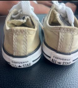 Baby converse All stars size 5 tan