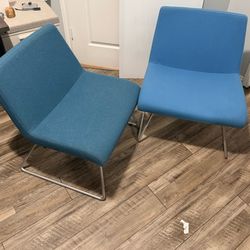 2 Lounge chairs - $65  - Grand Prairie