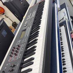 Yamaha Keyboard 