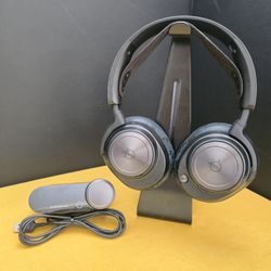 Steel Series Arctis Nova Pro Wireless