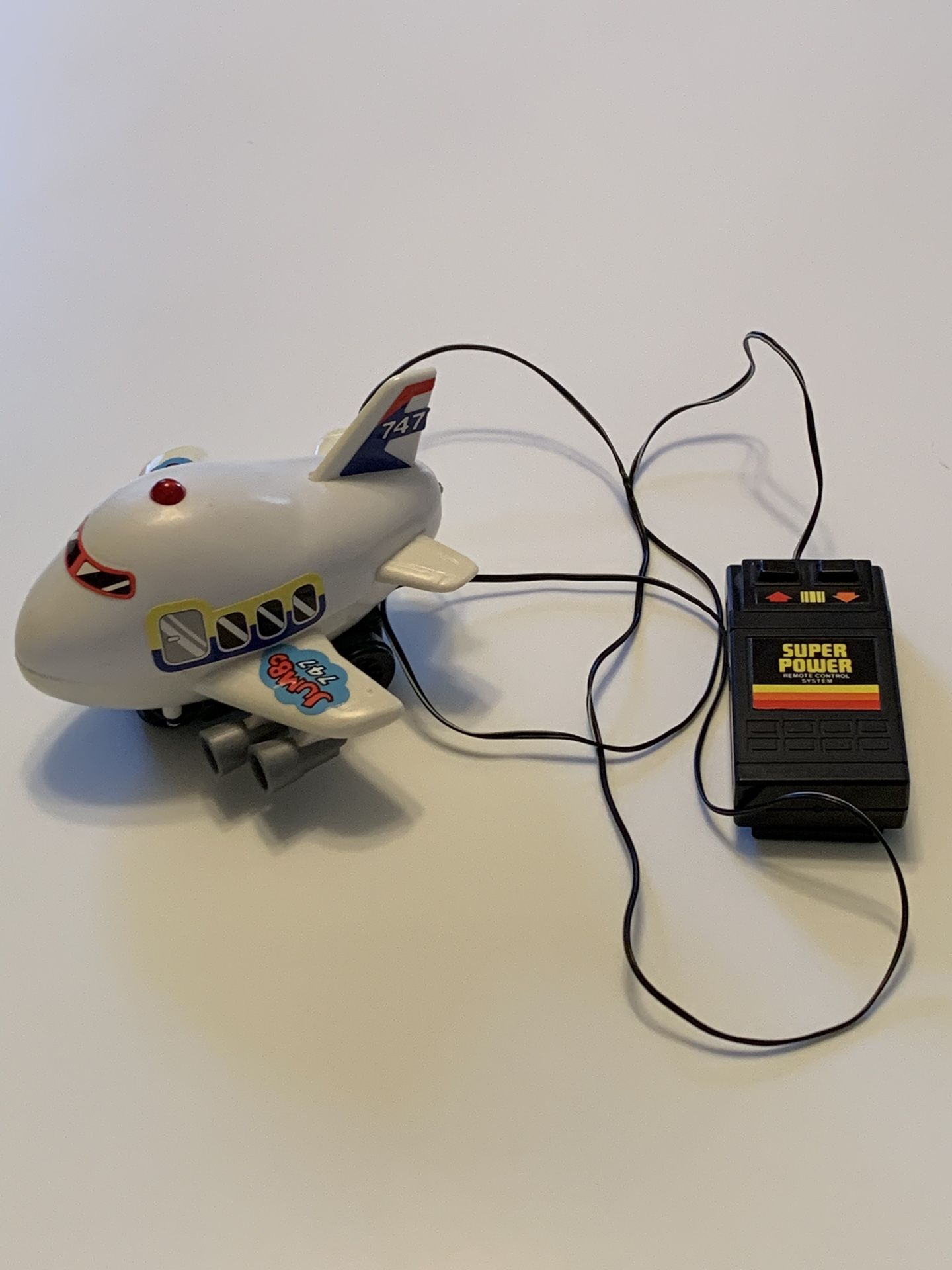 Vintage REMOTE CONTROL 5” Toy Jumbo Jet 747=TESTED AND WORKING!