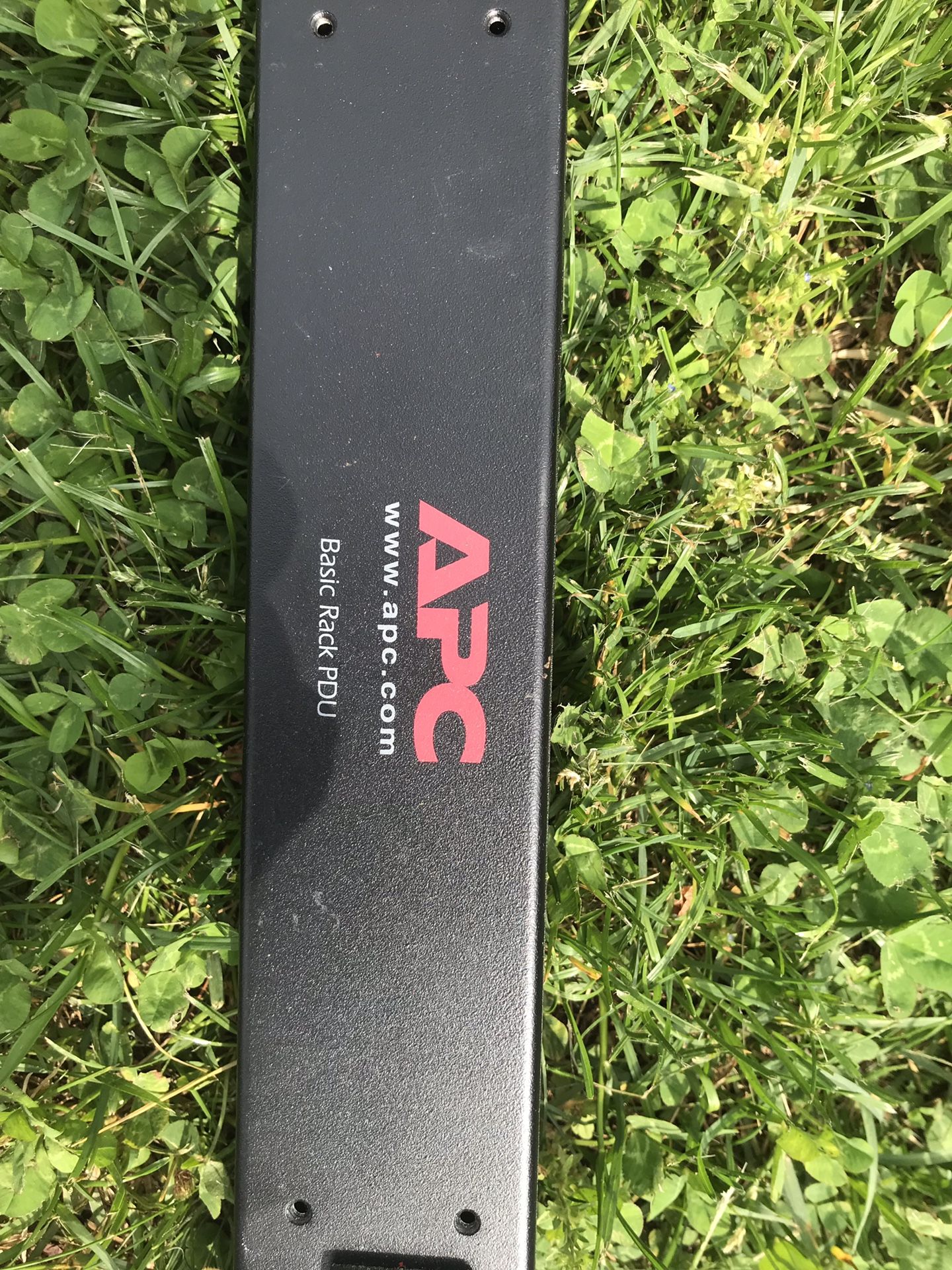 APC rack power strip