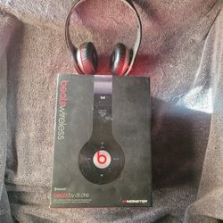 Beats wireless Bluetooth New open block