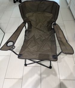 🎣 Bass Pro Shops Fishing/Camping Chair + Accessories