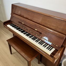Yamaha Upright Piano