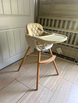 Modern Baby High Chair with Wood Legs