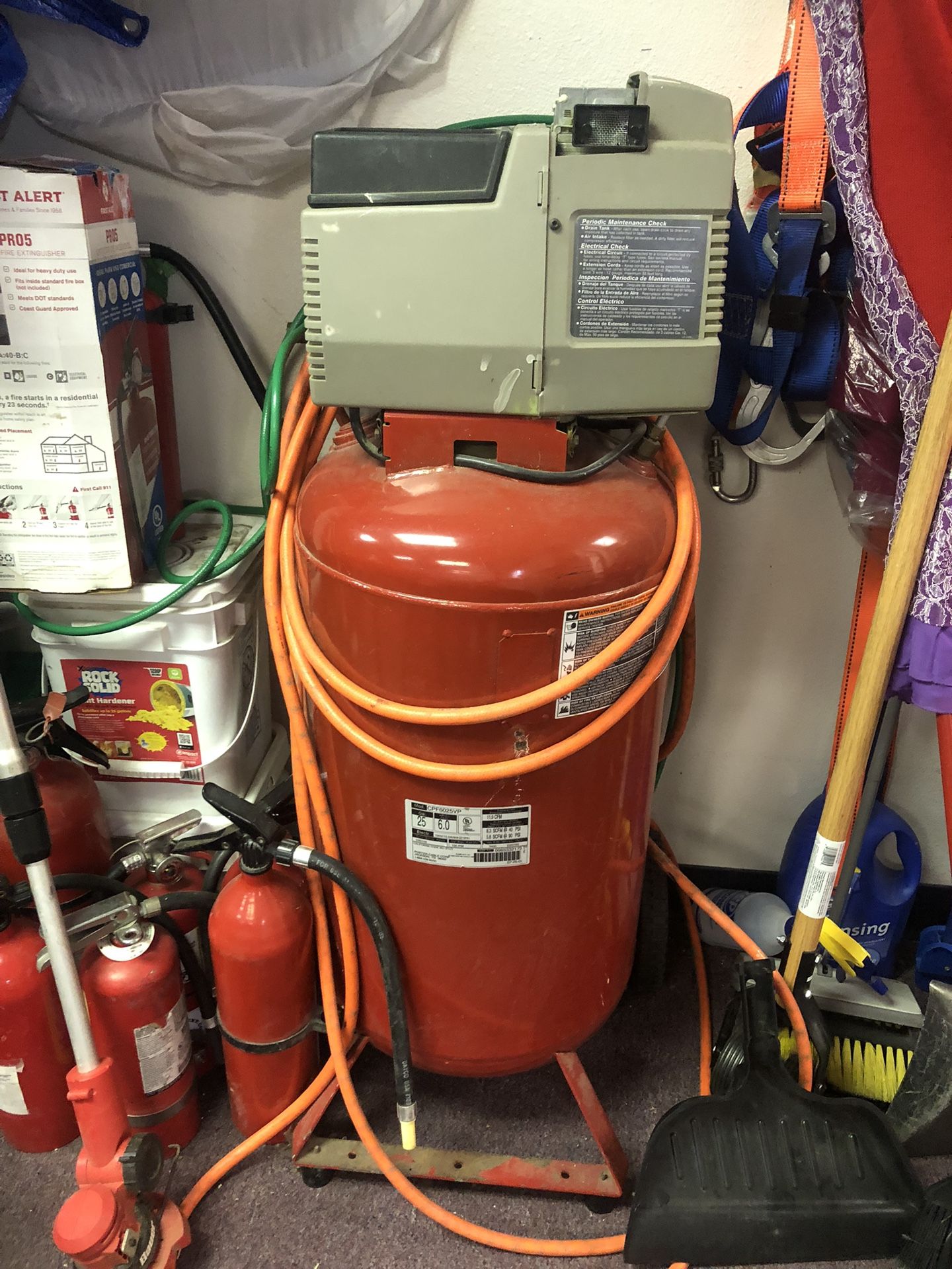 25 Gallon Air Compressor