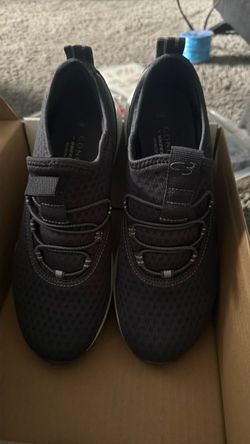 Concept Skechers size 6.5