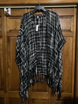 New with tags womens one size cape
