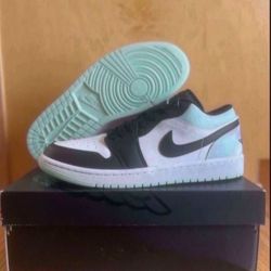 Jordan 1 Low SE Size 9.5 Brand New