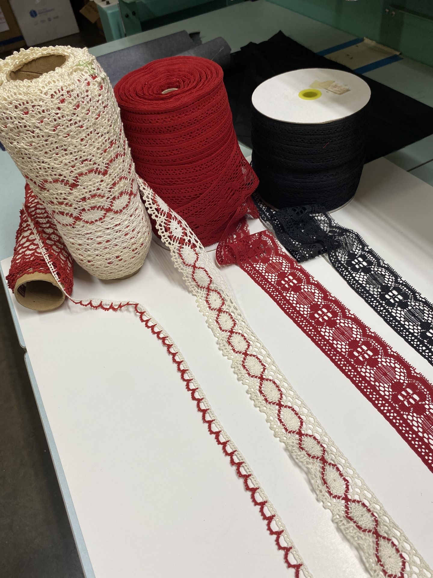 VINTAGE LACE BLACK AND RED