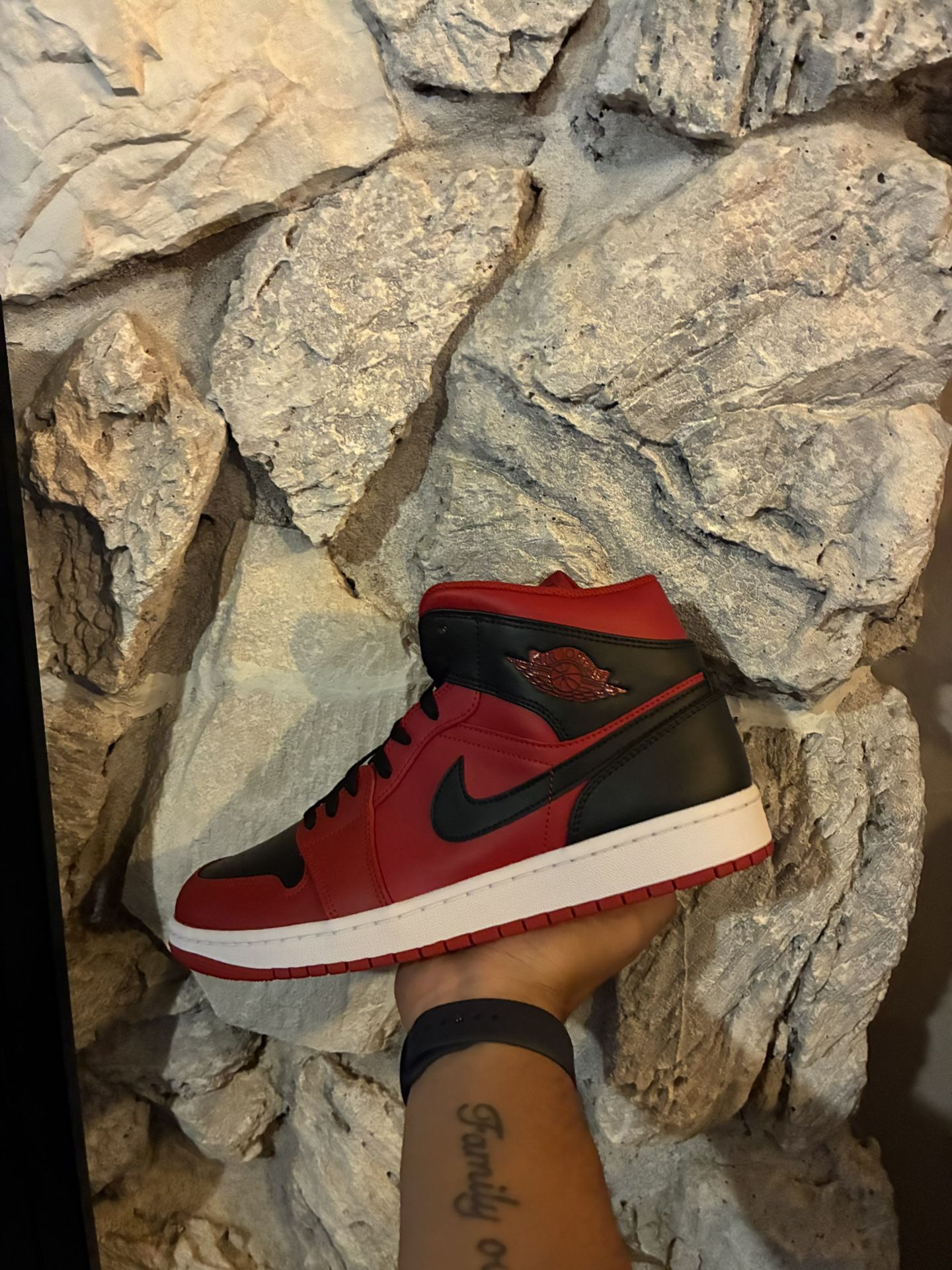 Jordan 1 Mid Reverse Bred Sz 11.5