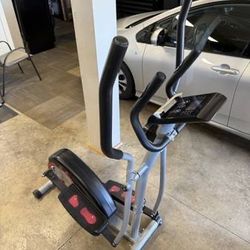 Compact Elliptical Machine