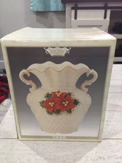 Crown Accents Vase Christmas. 7.5” tall