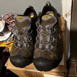 Keen Shoes New 9.5