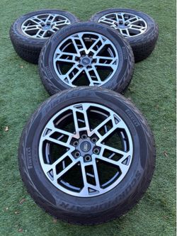 Ford F150 stock rims 20 like new rims perfect