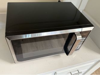 Hamilton Beach 1.1 Cu Ft Countertop Microwave 1000W Stainless Steel Black