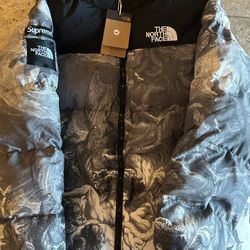 Supreme North Face Puffer