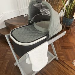 Uppa Baby Bassinet, Stand And 2x Covers 