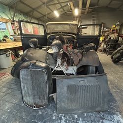 1932 Ford Model B 5 Window Sedan 