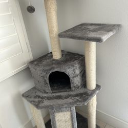 CAT TREE
