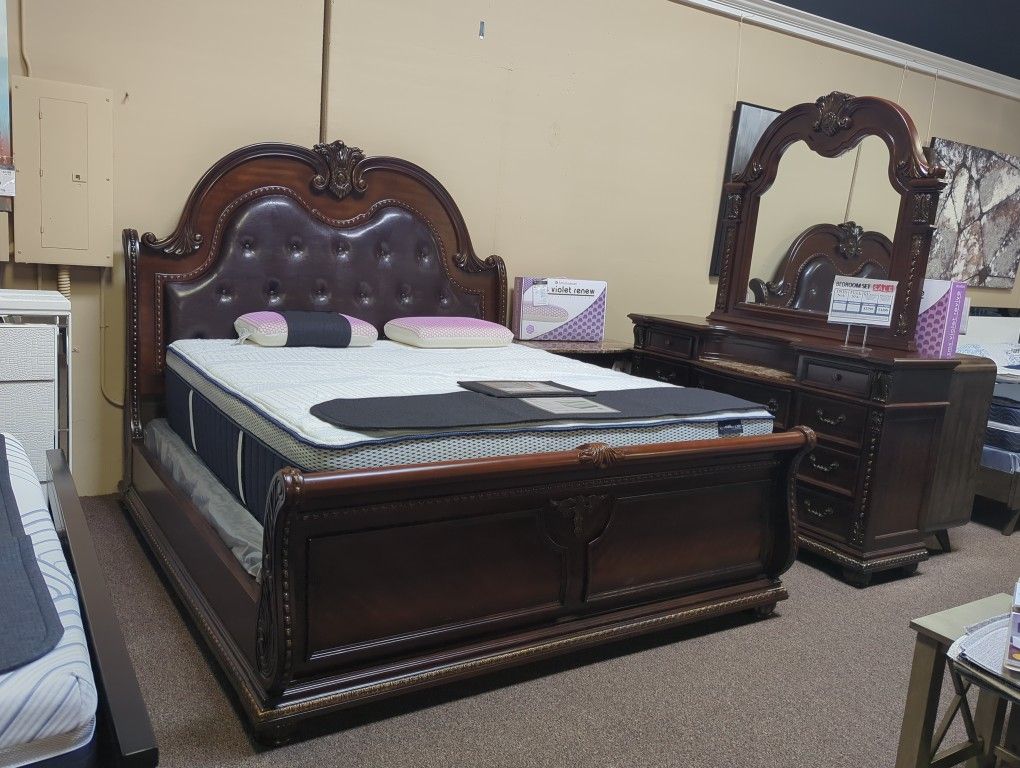KING BEDROOMS SET 4PCS. BED DRESSER MIRROR 1 NIGHTSTAND