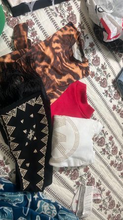 4 Women’s Tops Bundle (Size Small) – Shein, Michael Kors & More – $20