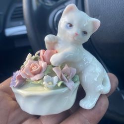 Cosmos 96475 Fine Porcelain Kitten on Flower Pot Figurine, 3-Inch
