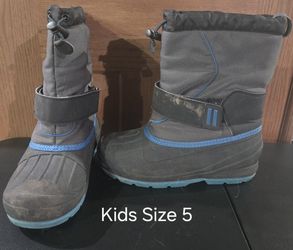 Kids Size 5 Winter Boots