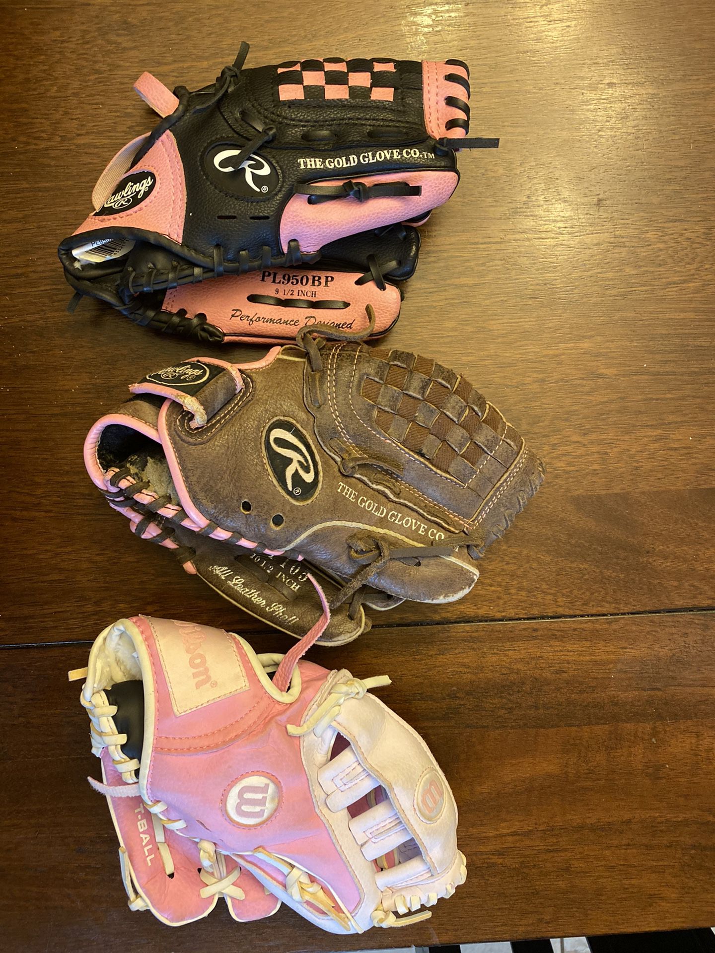 Softball 🥎 gloves