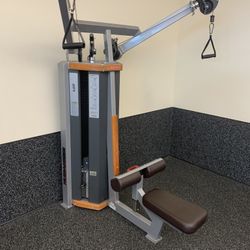 Star trac/ Nautilus Lat Pulldown