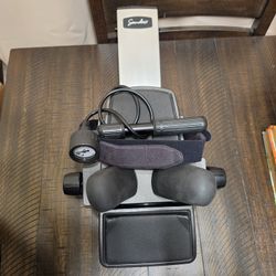 Saunders Cervical Traction Device