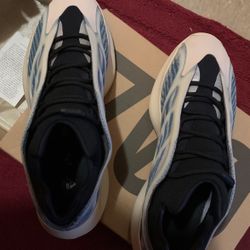 Yeezy 700 Size 13 