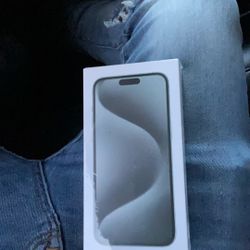 iPhone 15 Pro Max White Titanium 