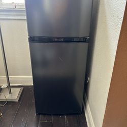 Frigidaire Compact Refrigerator 