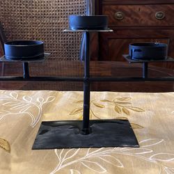 Metal tea light holder