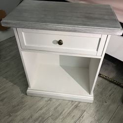  Domus Mobili Night Stand 