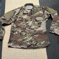 US Army OCP Combat Jacket Sz Small Regular