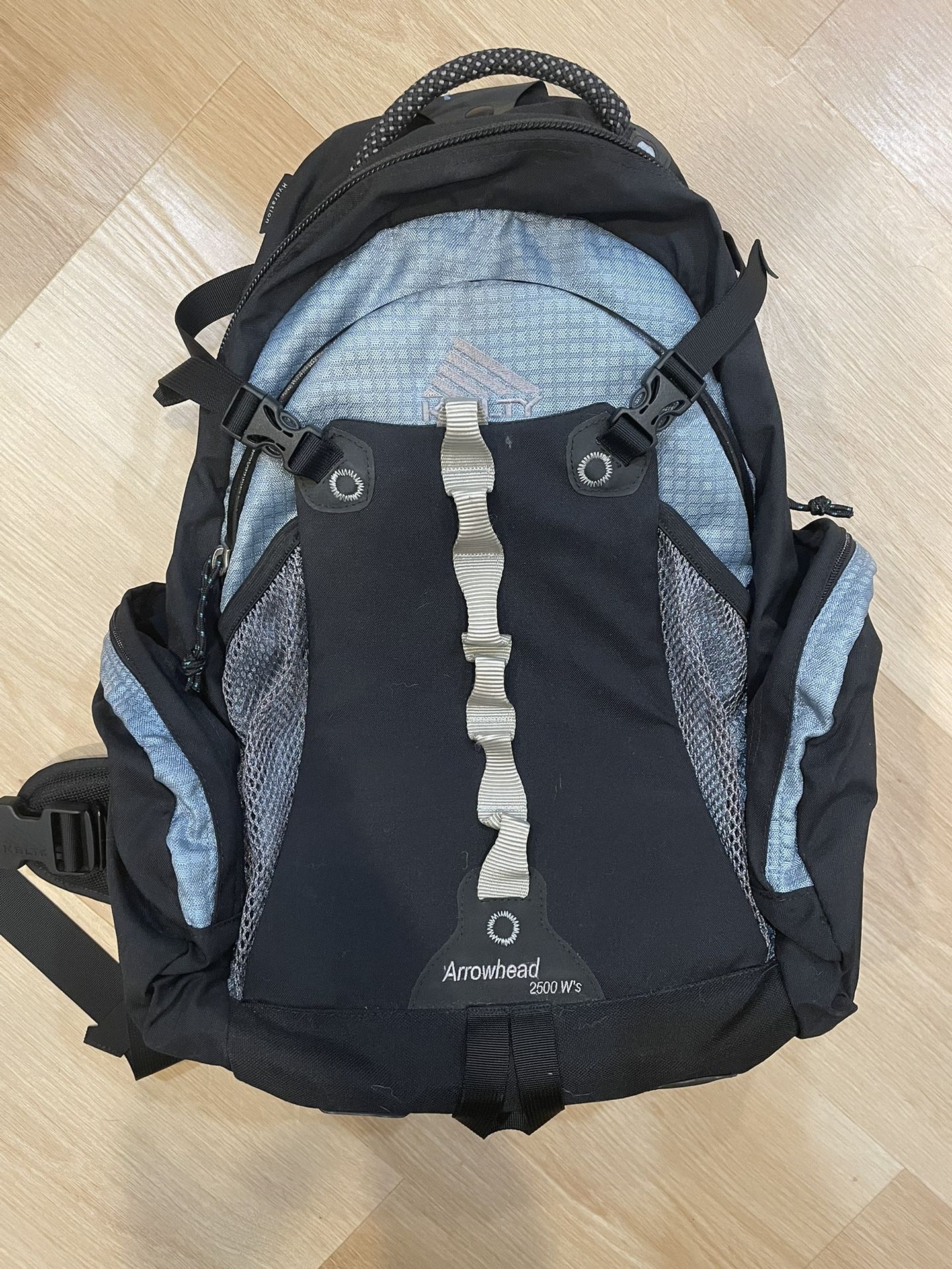 Kelty Arrowhead 2500 Internal Frame Hiking Hydration Backpack